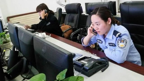 女子被网友胁迫,机智打 110【点外卖】报警,接警员听出暗藏玄机,成功解救少女